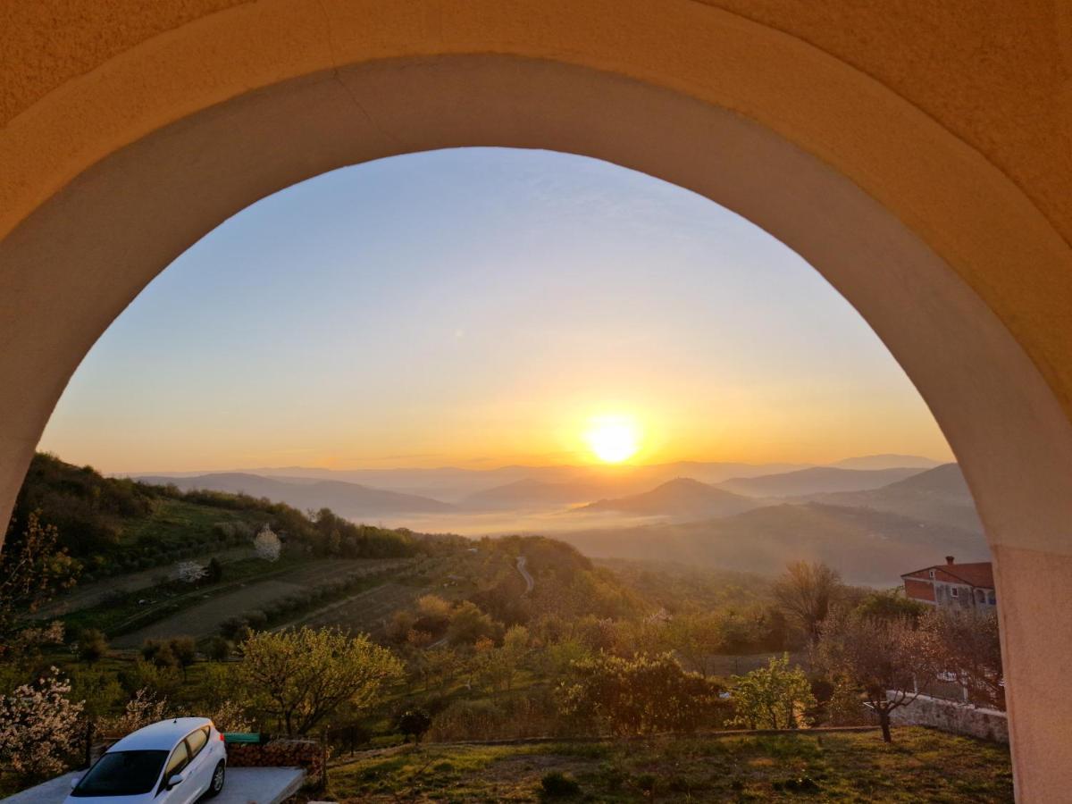 Apartment Cristina With Stunning View Vizinada Exterior photo